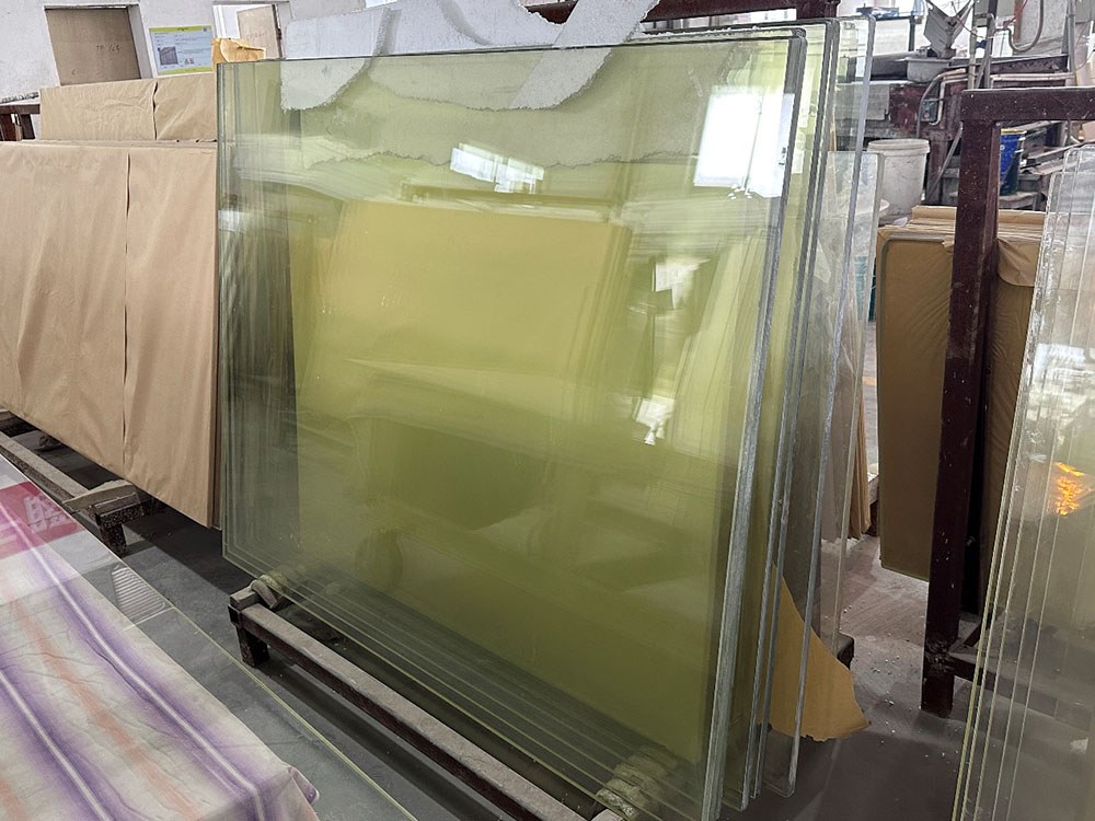 鉛門(mén)的厚度和材料選擇有哪些標(biāo)準(zhǔn)和要求？